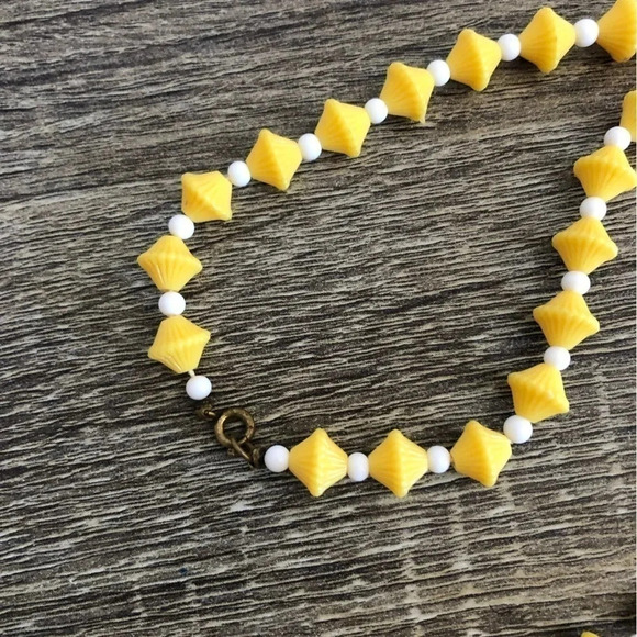 Vtg  Long Beaded Necklace - Picture 5 of 8